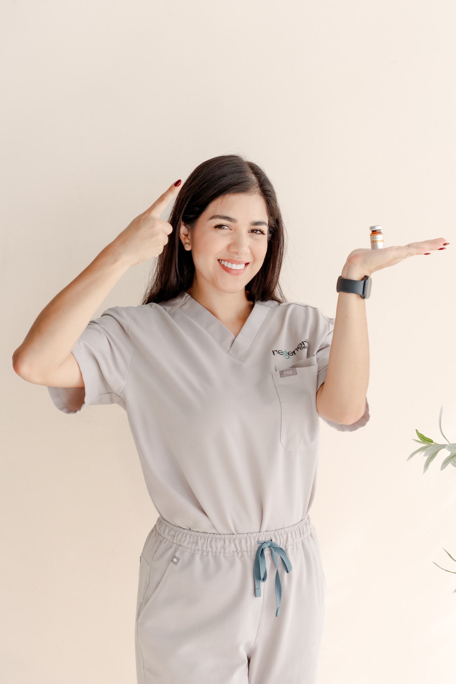 Regeneris Therapy team