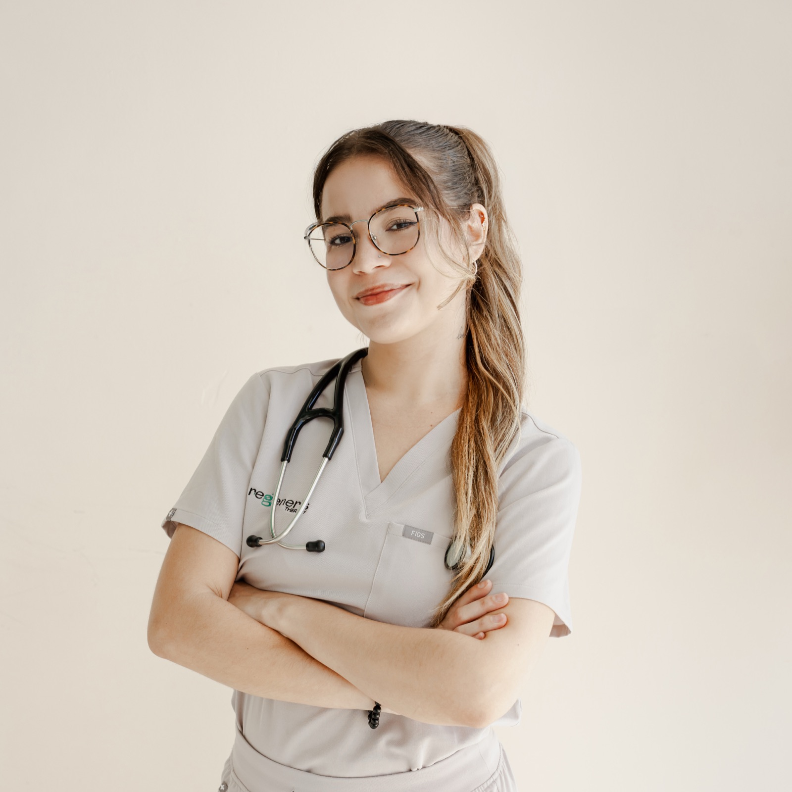 Isabel López — Asistente Clínico