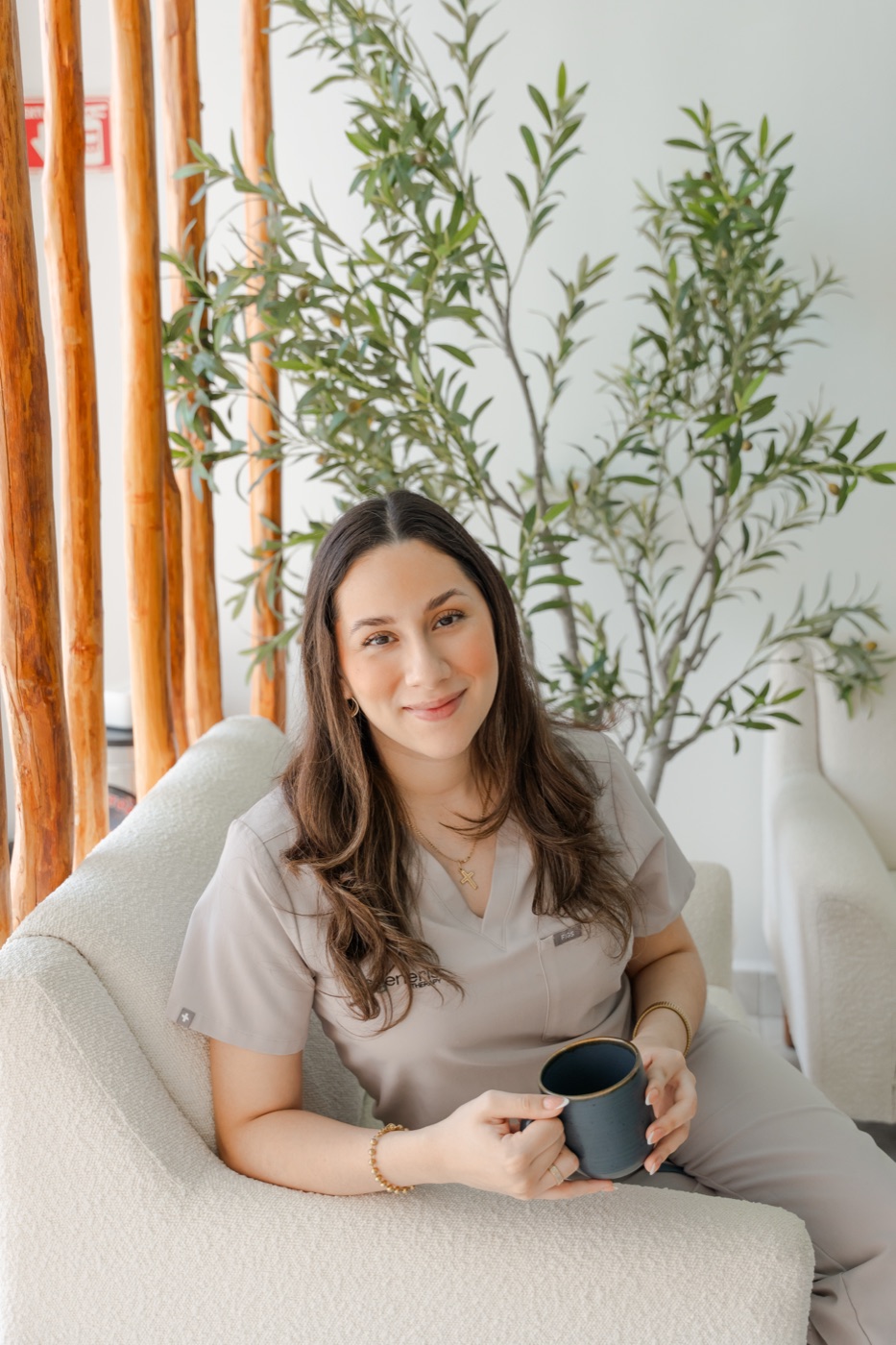 Lourdes Naredo, Clinical Nutritionist · Female Hormonal Nutrition